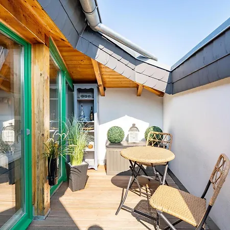 Gemuetl. Mit Dachterrasse, Wlan, Kostenl. Stellplatz - Adults Only! *