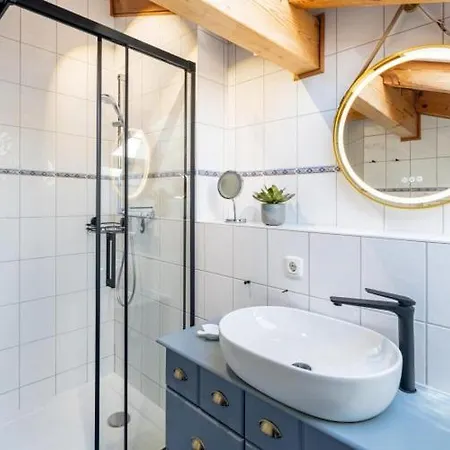 Gemuetl. Mit Dachterrasse, Wlan, Kostenl. Stellplatz - Adults Only! アパート *